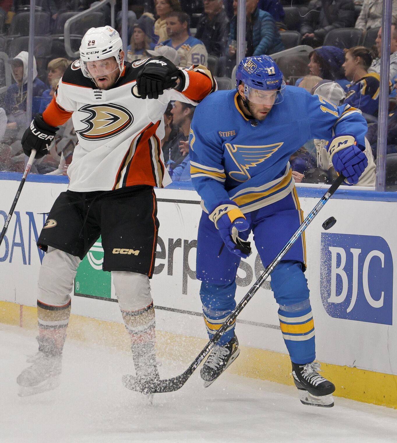 Blues 6, Ducks 2